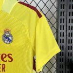 Real Madrid Niños Portero Amarillo 2025-26 - Fútbol Club Vintage