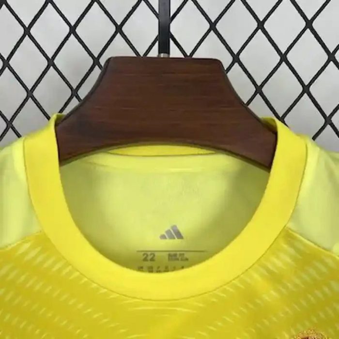 Real Madrid Niños Portero Amarillo 2025-26 - Fútbol Club Vintage