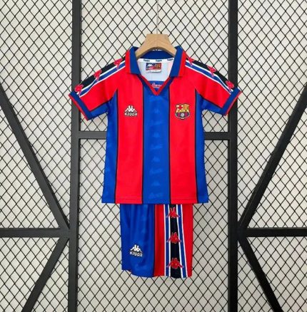 FC Barcelona Niños 1995-97 - Fútbol Club Vintage