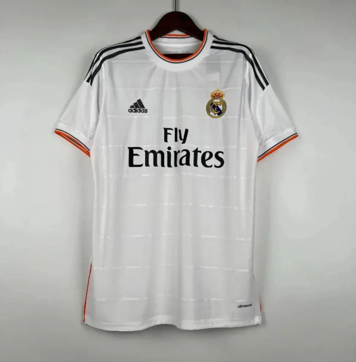 images Camiseta Retro Real Madrid 2013-14 - Fútbol Club Vintage