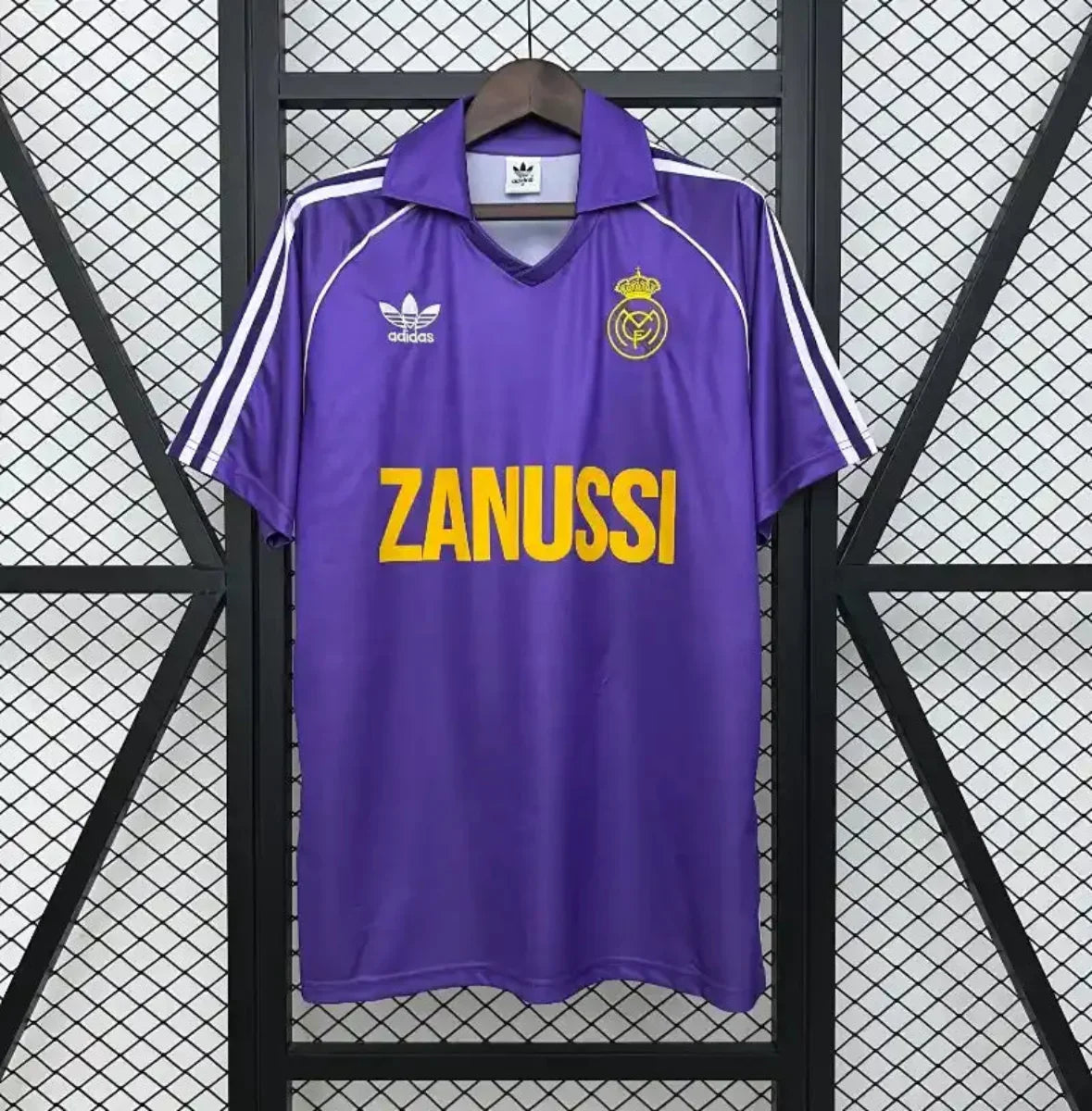 Camiseta Retro Real Madrid Visitante 1984 - Fútbol Club Vintage