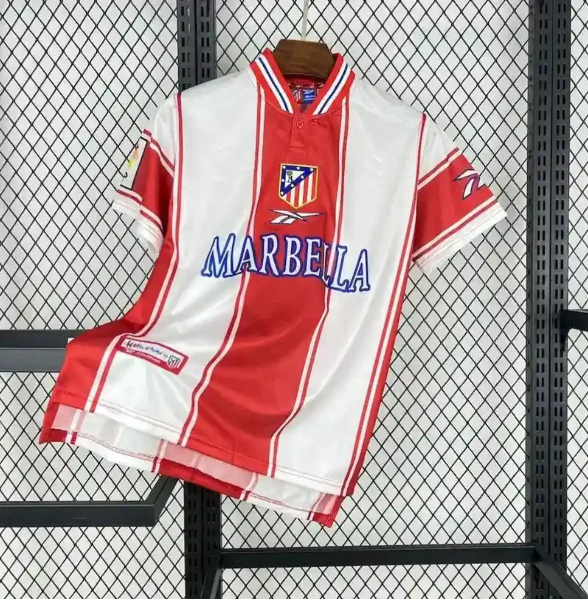 images Camiseta Retro Club Atlético de Madrid 1999-00 - Fútbol Club Vintage