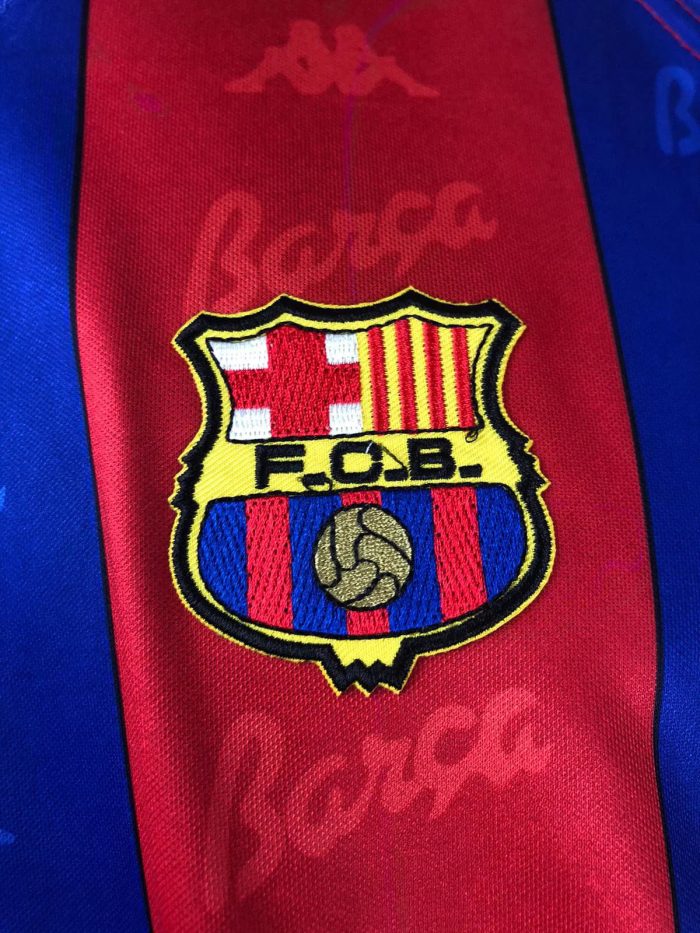 Retro FC Barcelona 1995 - Fútbol Club Vintage