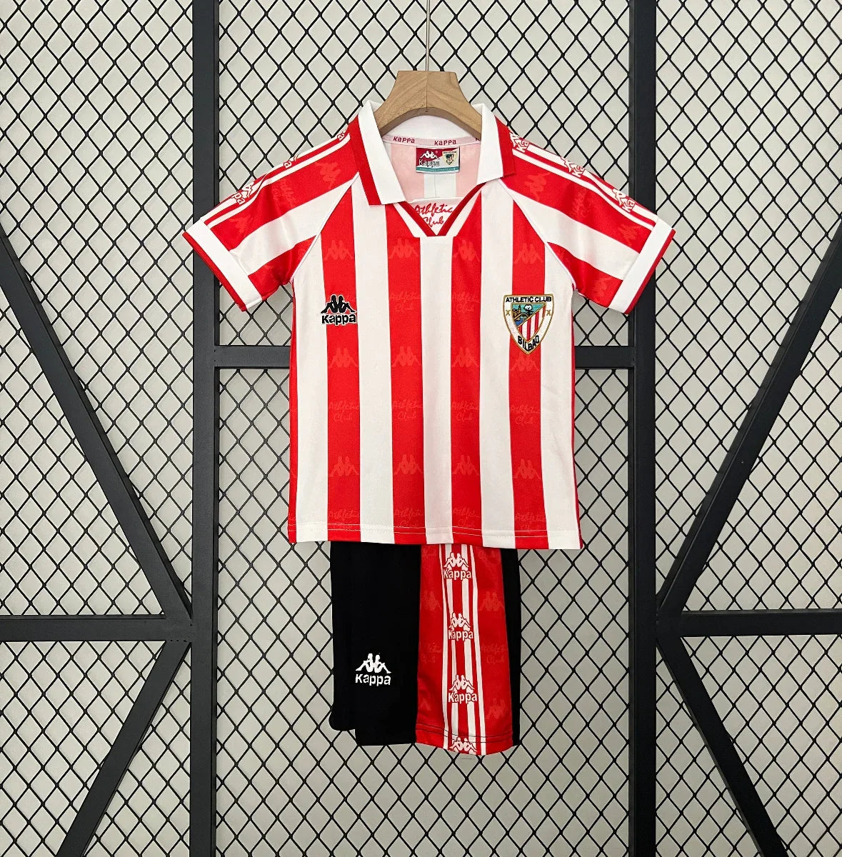 images Retro Athletic Club Niños 1995-97 - Fútbol Club Vintage