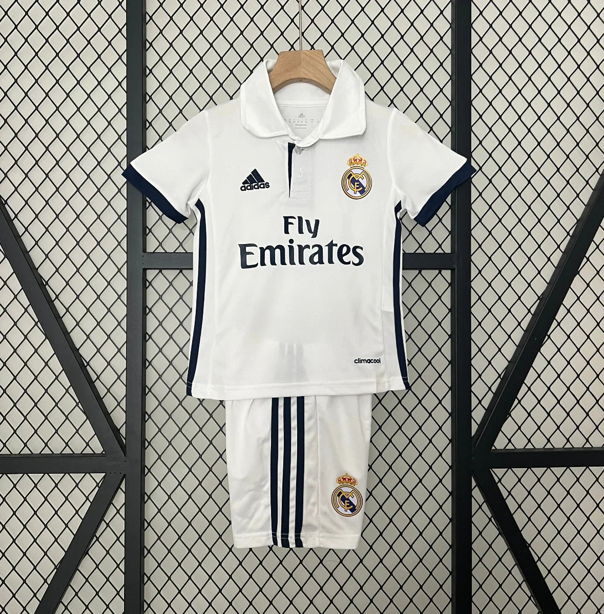 Retro Real Madrid Niños 2016-17 - Fútbol Club Vintage