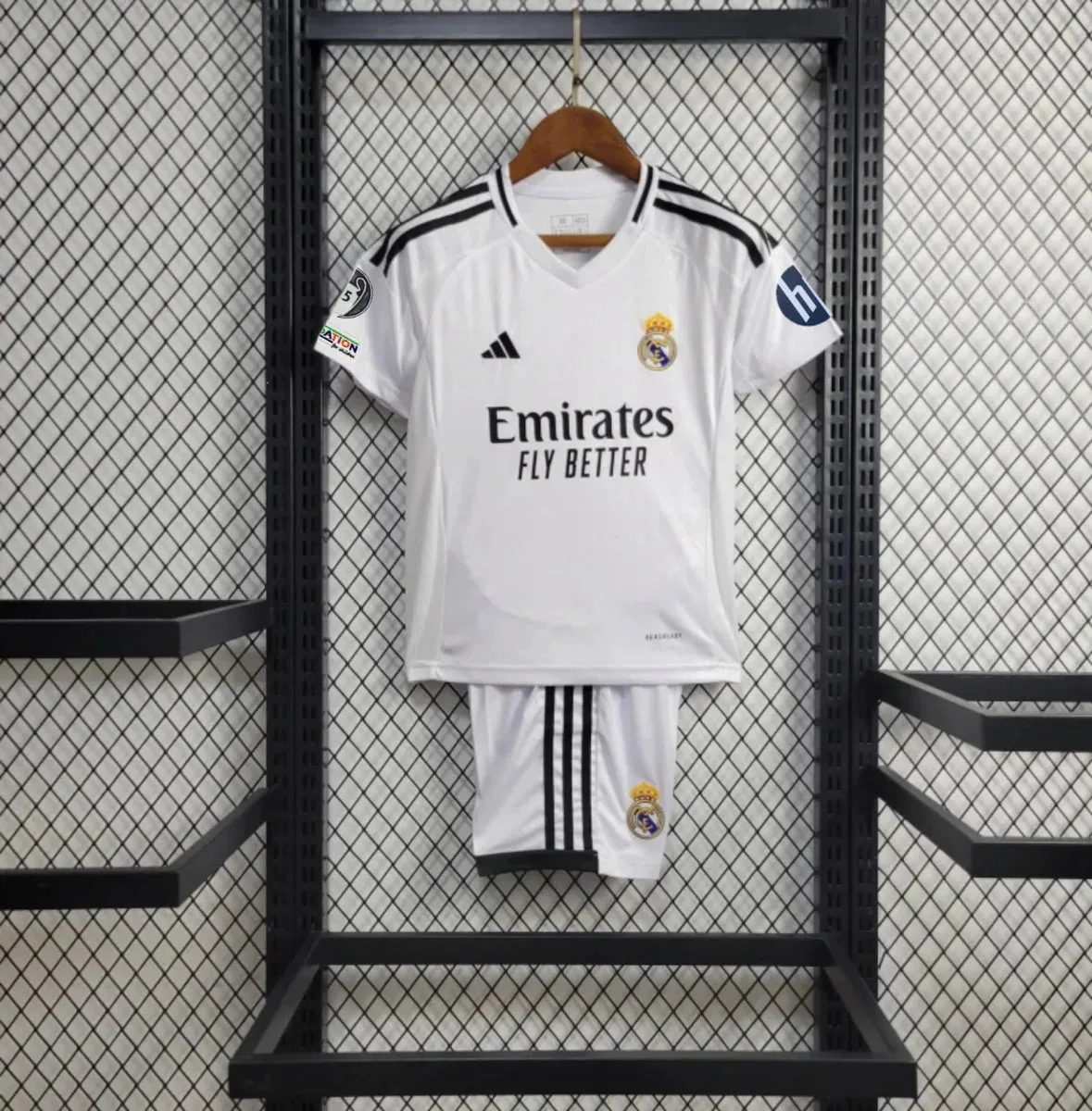 images Real Madrid Niños 2024-25 - Fútbol Club Vintage