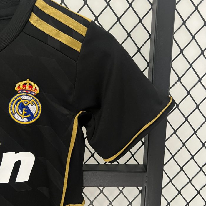 Retro Real Madrid Visitante Niños 2011-12 - Fútbol Club Vintage