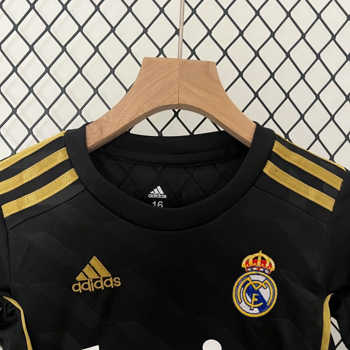 Retro Real Madrid Visitante Niños 2011-12 - Fútbol Club Vintage