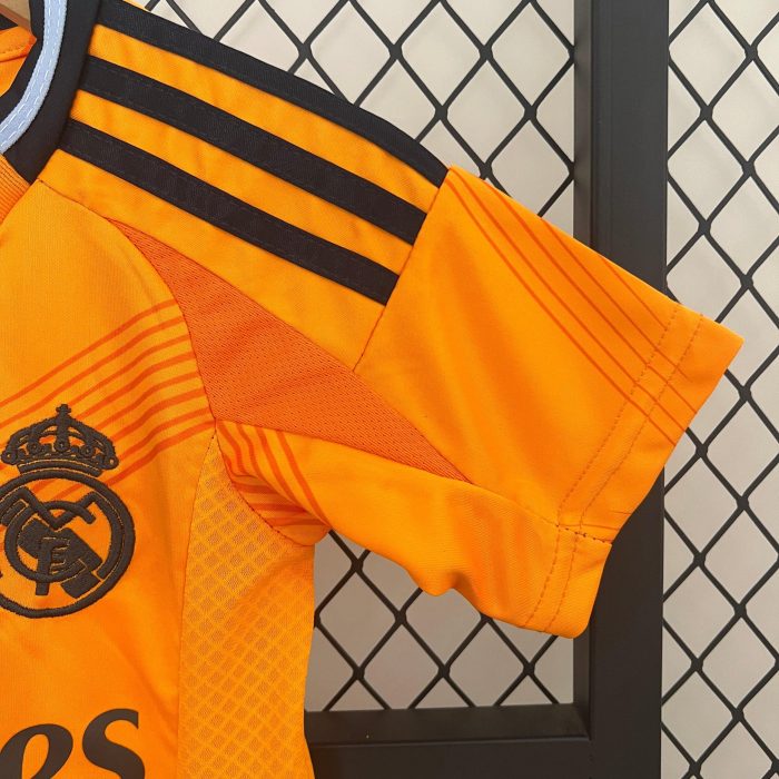 Real Madrid Niños Visitante 2024-25 - Fútbol Club Vintage