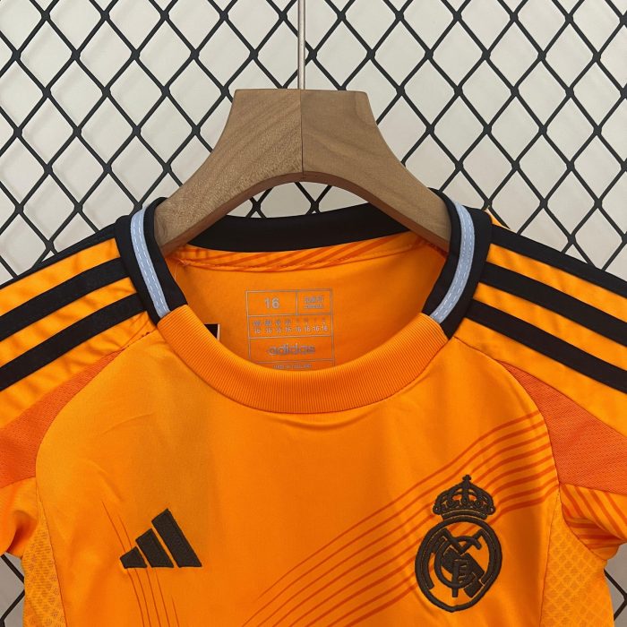 Real Madrid Niños Visitante 2024-25 - Fútbol Club Vintage