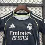 Real Madrid Niños Visitante 2025-26 - Fútbol Club Vintage
