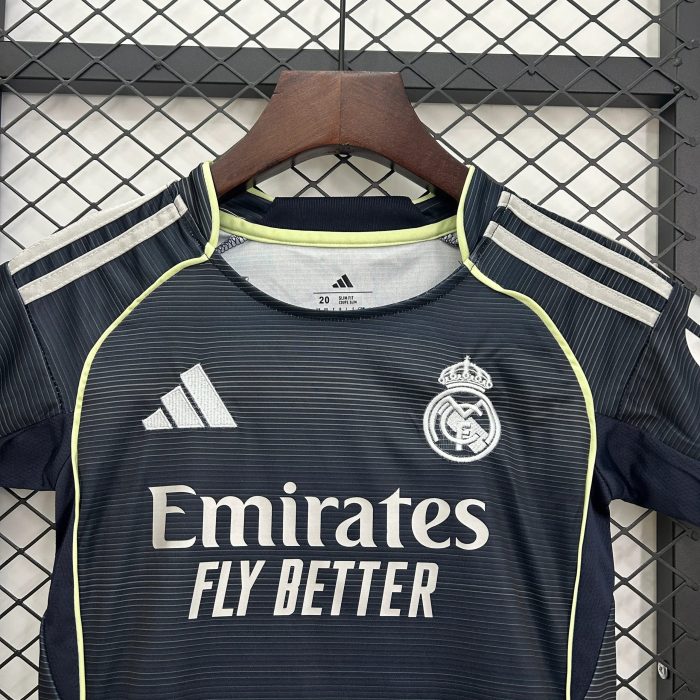 Real Madrid Niños Visitante 2025-26 - Fútbol Club Vintage