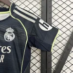 Real Madrid Niños Visitante 2025-26 - Fútbol Club Vintage