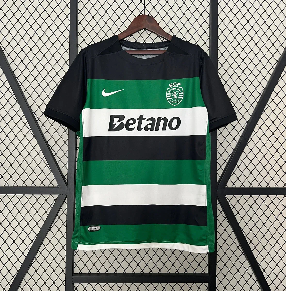 images Camiseta Retro Sporting Club de Portugal 2024-25 - Fútbol Club Vintage