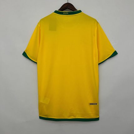 Camiseta Retro Brasil 2006 - Fútbol Club Vintage