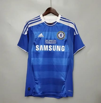 Camiseta retro Chelsea 2012 azul, manga corta, logos Adidas y parche Final Munich