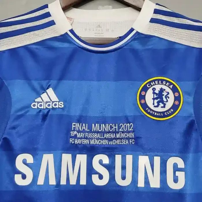 Camiseta retro Chelsea Final Múnich 2012 azul, logos Adidas y escudo Chelsea visibles