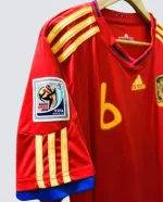 Camiseta Retro España 2010-11 Andrés Iniesta - Fútbol Club Vintage