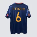 Camiseta Retro España 2010-11 Iniesta - Fútbol Club Vintage