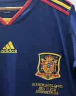 Camiseta Retro España 2010-11 Iniesta - Fútbol Club Vintage