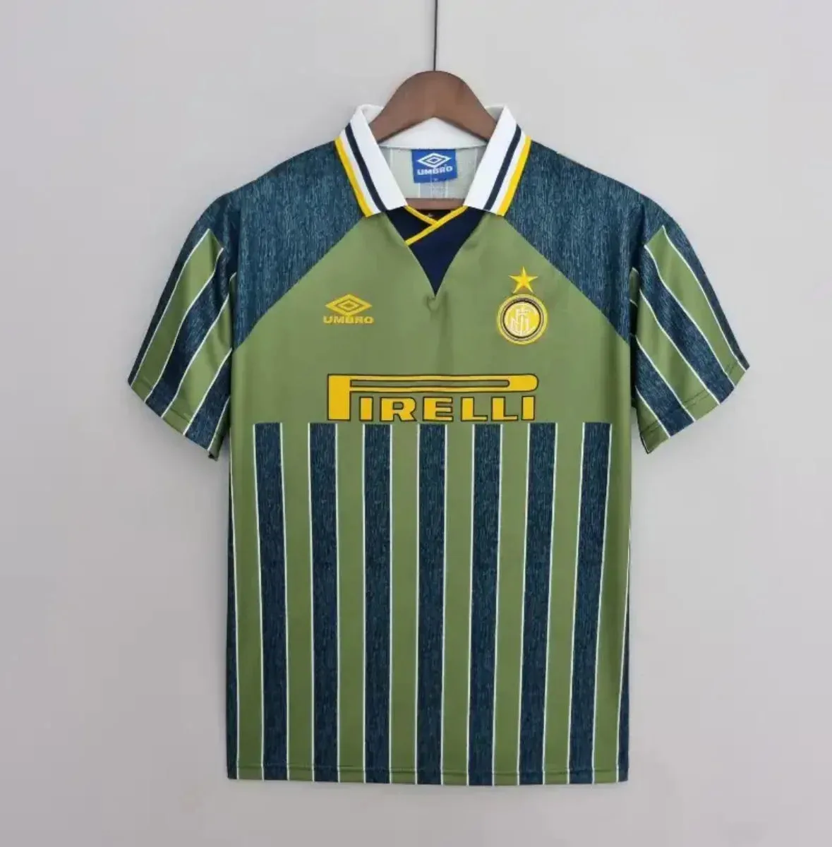 images Inter de Milán Visitante 1995-96 - Fútbol Club Vintage